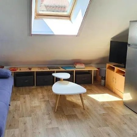 Apartment Appt Au Calme Proche De La *